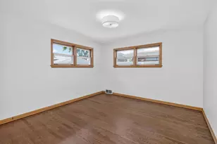924 S Hillcrest Ave, Elmhurst, IL 60126 - Photo 13