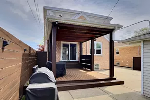 4908 N Nagle Ave, Chicago, IL 60630 - Photo 3