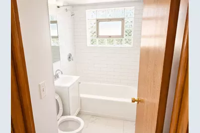 5834 W Montrose Avenue #2N, Chicago, IL 60634 - Photo 7