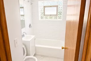 5834 W Montrose Ave, Chicago, IL 60634 - Photo 7