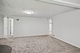 710 S Loucks St, Aurora, IL 60505 - Photo 5