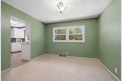 5645 S Beebe Drive, Rochelle, IL 61068 - Photo 11