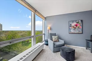 2400 N Lakeview Ave, Chicago, IL 60614 - Photo 5