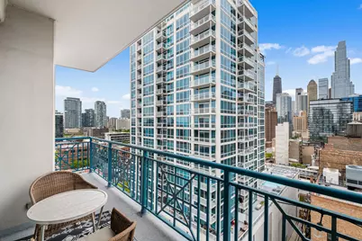 340 W Superior Street #1401, Chicago, IL 60654 - Photo 21