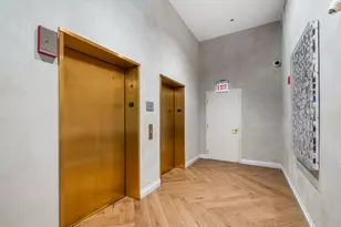 340 W Superior St, Chicago, IL 60654 - Photo 29