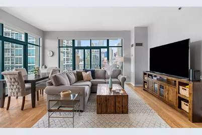 340 W Superior Street #1401, Chicago, IL 60654 - Photo 3
