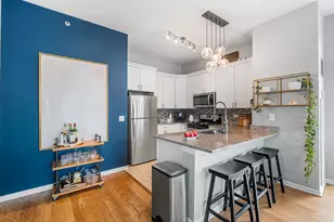 340 W Superior St, Chicago, IL 60654 - Photo 7