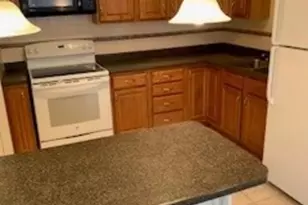 3930 N Pine Grove Ave, Chicago, IL 60613 - Photo 3