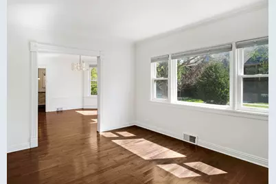 2000 Washington Avenue, Wilmette, IL 60091 - Photo 9