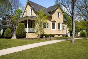 2000 Washington Ave, Wilmette, IL 60091 - Photo 1