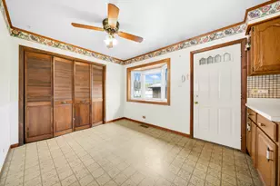7030 Saratoga Dr, Bridgeview, IL 60455 - Photo 5