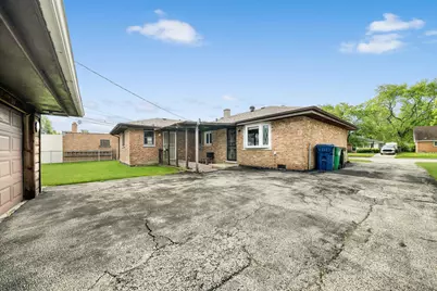 7030 Saratoga Drive, Bridgeview, IL 60455 - Photo 15