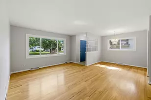 579 Dawes Ave, Glen Ellyn, IL 60137 - Photo 7
