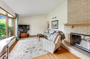 201 E Monroe Ave, Villa Park, IL 60181 - Photo 3