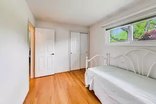201 E Monroe Ave, Villa Park, IL 60181 - Photo 11