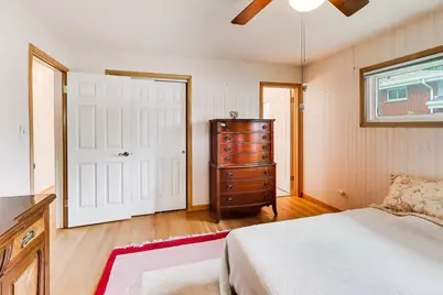 201 E Monroe Avenue, Villa Park, IL 60181 - Photo 9