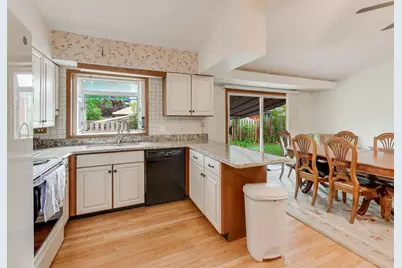 201 E Monroe Avenue, Villa Park, IL 60181 - Photo 7