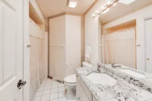 201 E Monroe Ave, Villa Park, IL 60181 - Photo 13