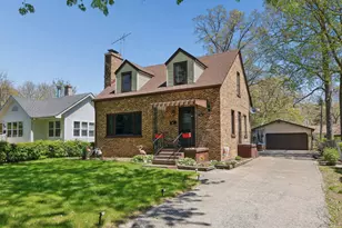 735 Kirkwood Ave, Winthrop Harbor, IL 60096 - Photo 3