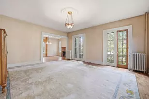 305 Somonauk St, Sycamore, IL 60178 - Photo 3