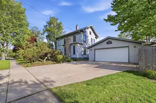 305 Somonauk St, Sycamore, IL 60178 - Photo 43