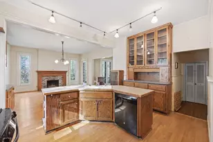 305 Somonauk St, Sycamore, IL 60178 - Photo 7