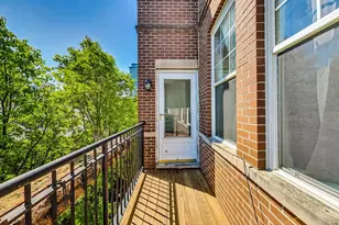 301 W Goethe St, Chicago, IL 60610 - Photo 3