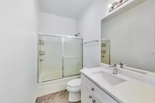 301 W Goethe St, Chicago, IL 60610 - Photo 17