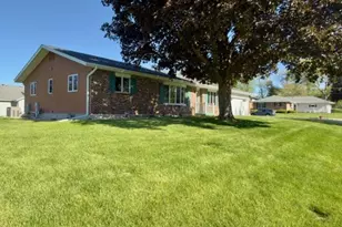 100 6th St, Fulton, IL 61252 - Photo 3