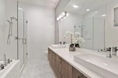 1506 W Superior Street #1, Chicago, IL 60642 - Photo 13