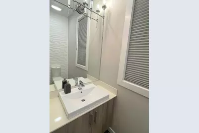 1506 W Superior Street #1, Chicago, IL 60642 - Photo 9