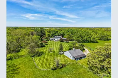 33W451 Surrey Road, Wayne, IL 60184 - Photo 3