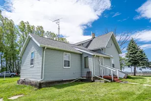 1274 Whitney Rd, Amboy, IL 61310 - Photo 5