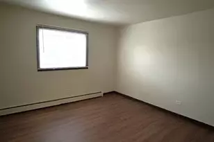 1300 Getzelman Dr, Elgin, IL 60123 - Photo 5