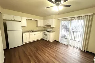 1300 Getzelman Dr, Elgin, IL 60123 - Photo 3