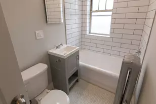 3126 W Eddy St, Chicago, IL 60618 - Photo 7