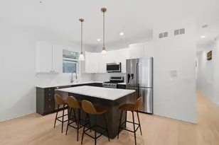 823 N Marshfield Ave, Chicago, IL 60622 - Photo 3