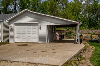 410 Elgin Street, Cherry Valley, IL 61016 - Photo 3