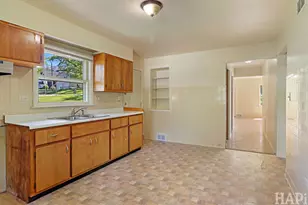26 Woodland Ave, Fox Lake, IL 60020 - Photo 7