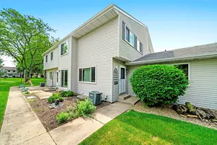 1837 Kerrybrook Ct, Sycamore, IL 60178 - Photo 1