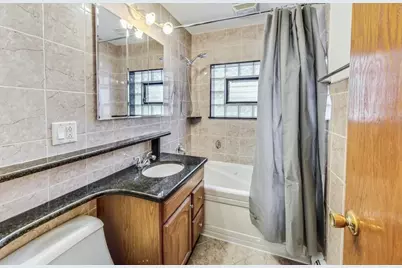 4933 N Lester Avenue #3W, Chicago, IL 60630 - Photo 3