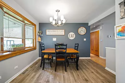948 Carswell Court, Elk Grove Village, IL 60007 - Photo 7