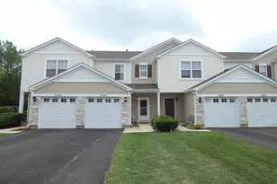 2240 Flagstone Ln, Carpentersville, IL 60110 - Photo 1