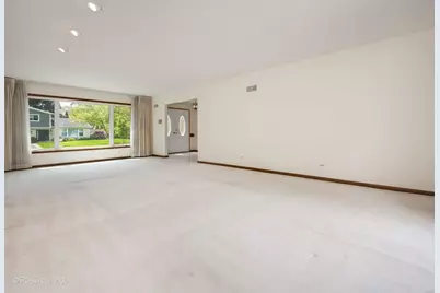 2626 Farnsworth Lane, Northbrook, IL 60062 - Photo 3