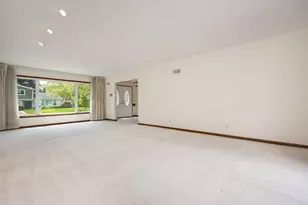 2626 Farnsworth Ln, Northbrook, IL 60062 - Photo 3