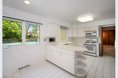 2626 Farnsworth Lane, Northbrook, IL 60062 - Photo 13