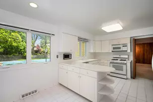 2626 Farnsworth Ln, Northbrook, IL 60062 - Photo 13