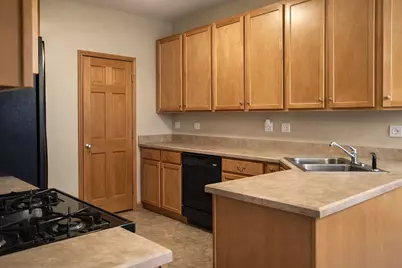 1447 Millbrook Drive, Algonquin, IL 60102 - Photo 7