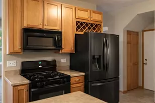 1447 Millbrook Dr, Algonquin, IL 60102 - Photo 9