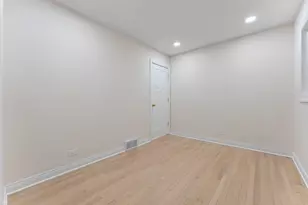 932 N Ridgeway Ave, Chicago, IL 60651 - Photo 13